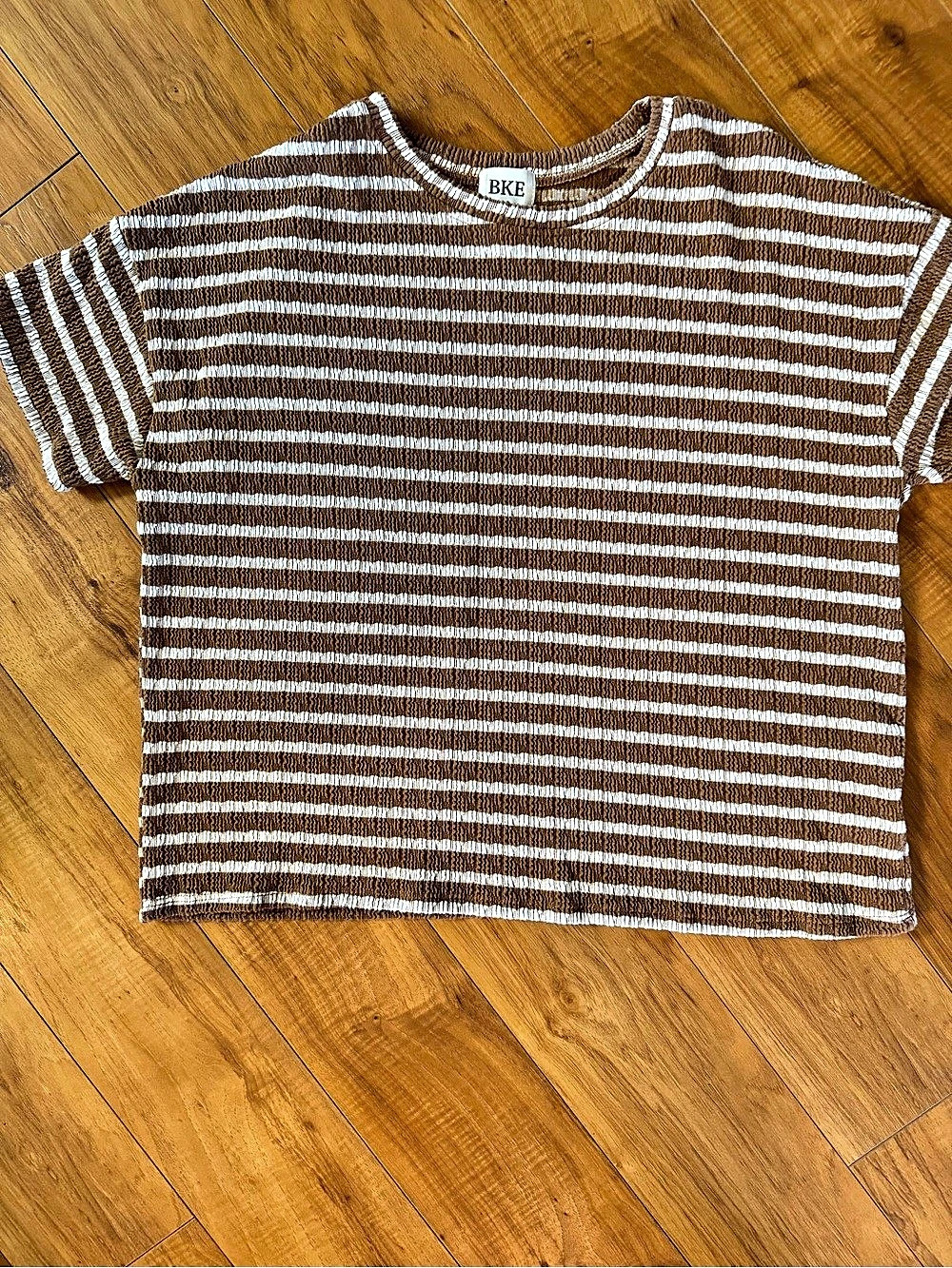 BKE Striped Short Sleeve Top in Brown & White XS